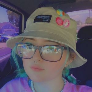 Meet your Posher, Madison